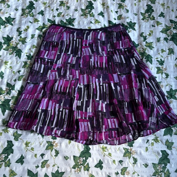 ANN TAYLOR PETITES Patterned Skirt - Picture 2 of 6